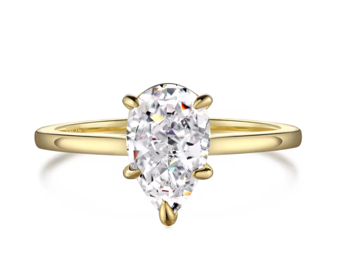 Amanda classic oval ring gold plated cubic zirconia